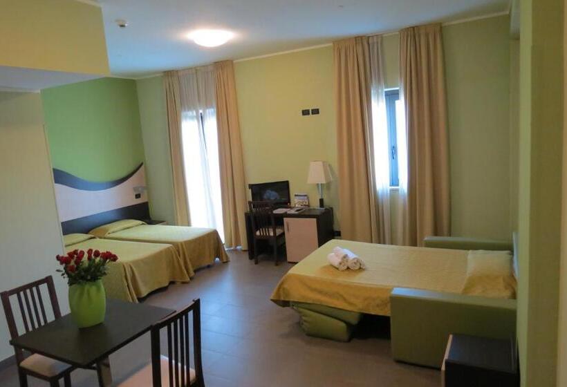 スタンダードトリプルルーム, Life Sport Hotel