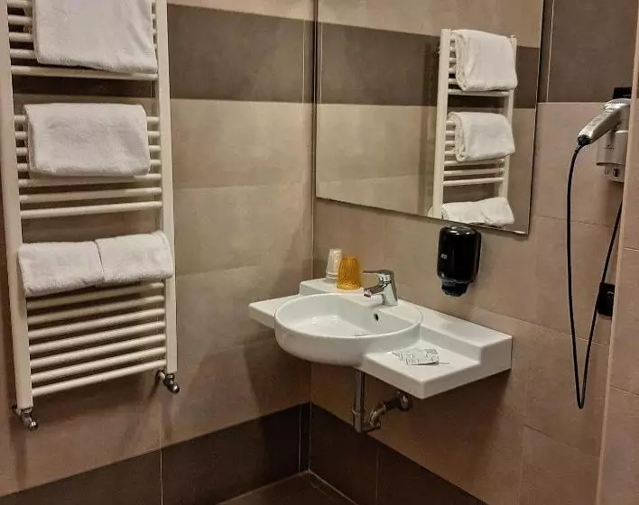 Standard Kolmen Hengen Huone, Life Sport Hotel