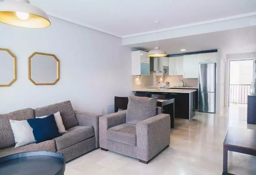 آپارتمان 1 خوابه با چشم‌انداز جانبی دریا, Ona Valle Romano Golf & Resort