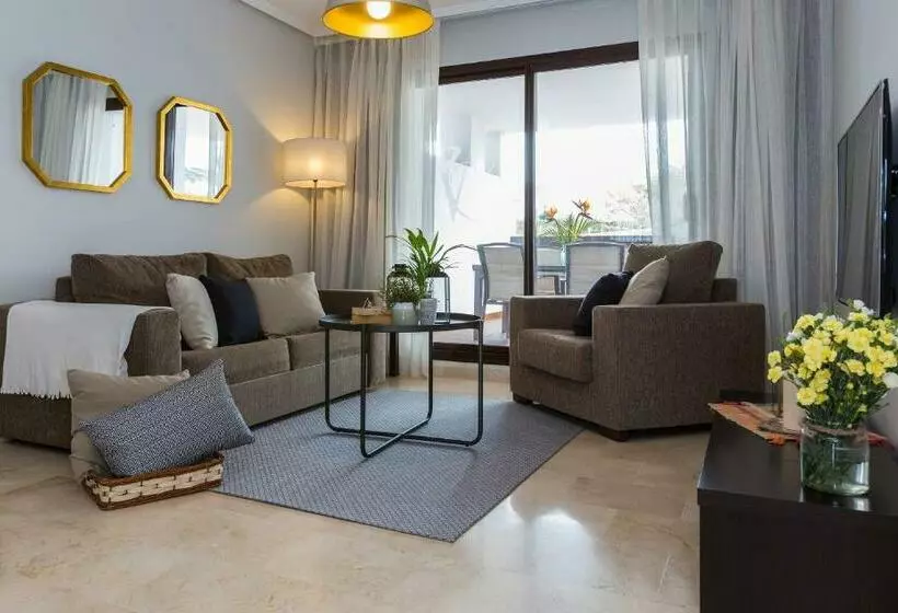 آپارتمان 1 خوابه با چشم‌انداز جانبی دریا, Ona Valle Romano Golf & Resort