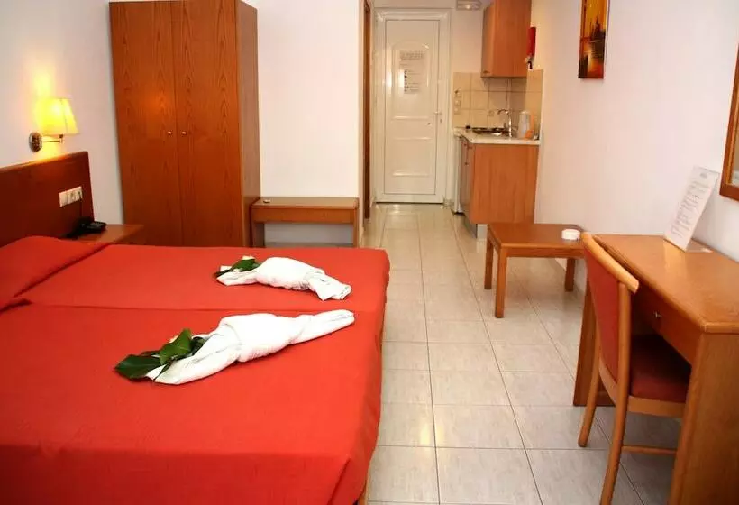 Standard-studio, Lindos Nest