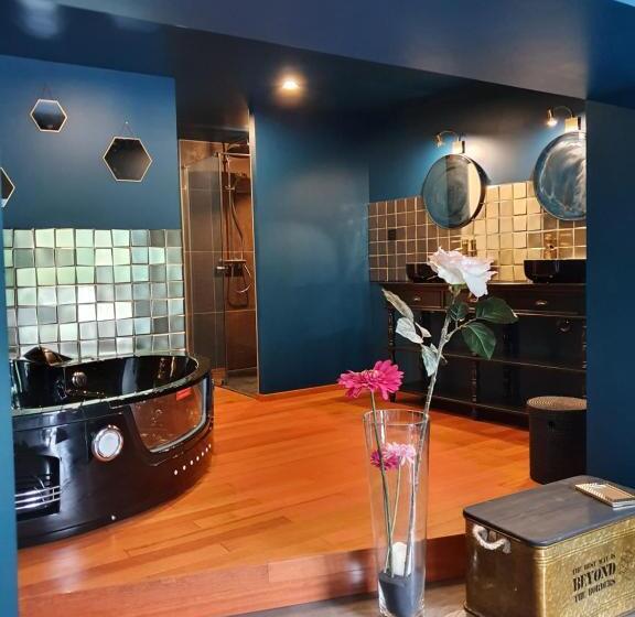 Стандартный Номер Кровать Кинг, Au Secret Des Brégines