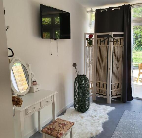 Люкс Кровать Кинг, Au Secret Des Brégines