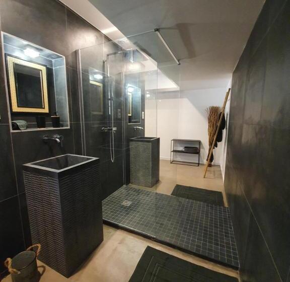 Стандартный Номер Кровать Кинг, Au Secret Des Brégines