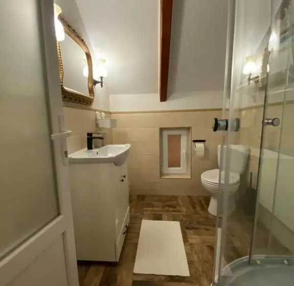 庭の見える１ベッドルームアパートメント, Casa Moldovan