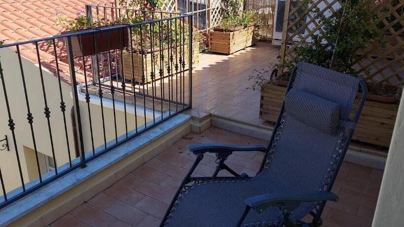 Трехместный Номер Стандарт с Балконом, Domo Antiga Guest Rooms