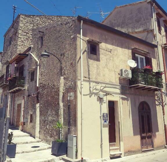 اتاق لوکس, Guest House Piana Degli Albanesi
