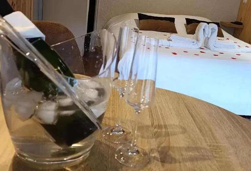 Quarto standart vista jardim, L Imprévu