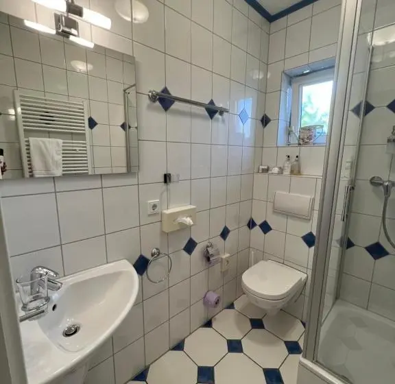 スタンダードルーム, The Little Britain Inn Themed Hotel One Of A Kind In Europe