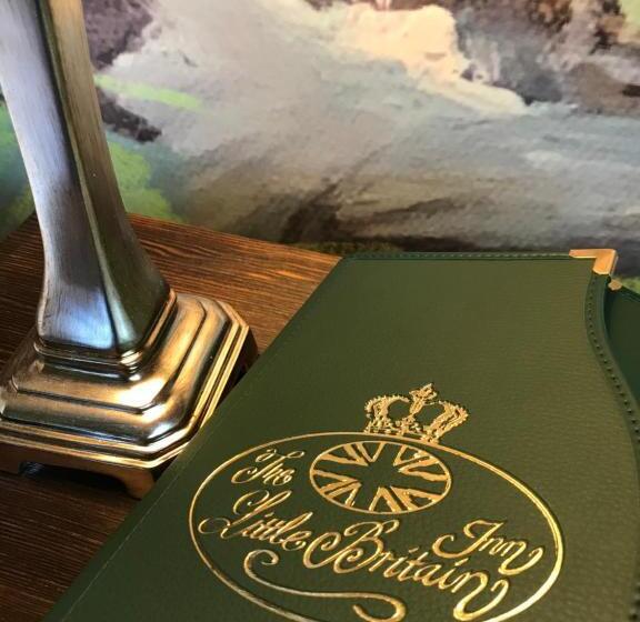 Апартаменты Пентхаус 1 Спальня, The Little Britain Inn Themed Hotel One Of A Kind In Europe