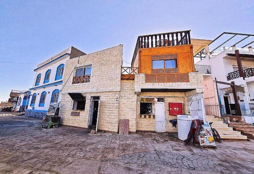 ویلای 1 خوابه با چشم‌انداز دریا, The Spot Villa