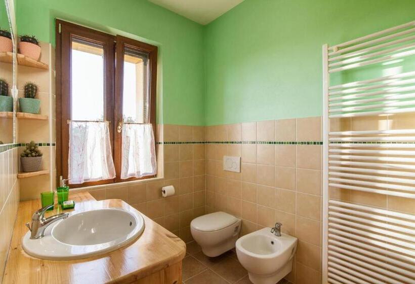 غرفة سوبيريور ثلاثية, La Casa Del Sole