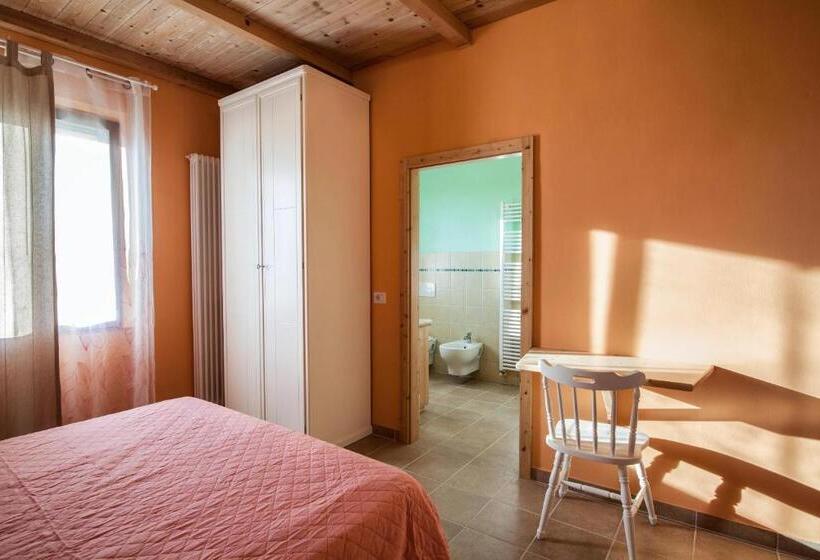 غرفة سوبيريور ثلاثية, La Casa Del Sole