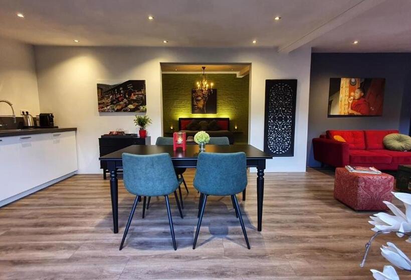 سوییت لوکس, Downtown Hideaway, B&b Grand Deluxe