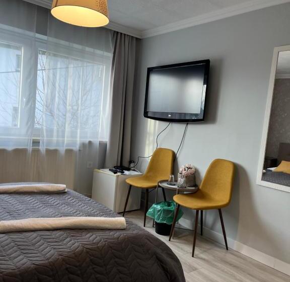 Deluxe Rum, Jager Guesthouse