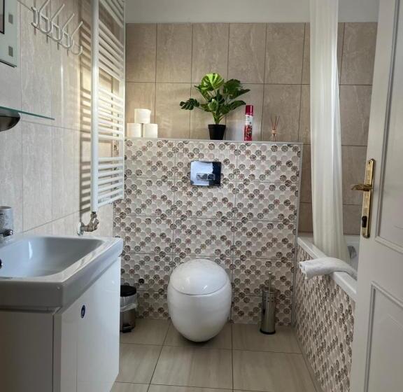 Deluxe Rum, Jager Guesthouse