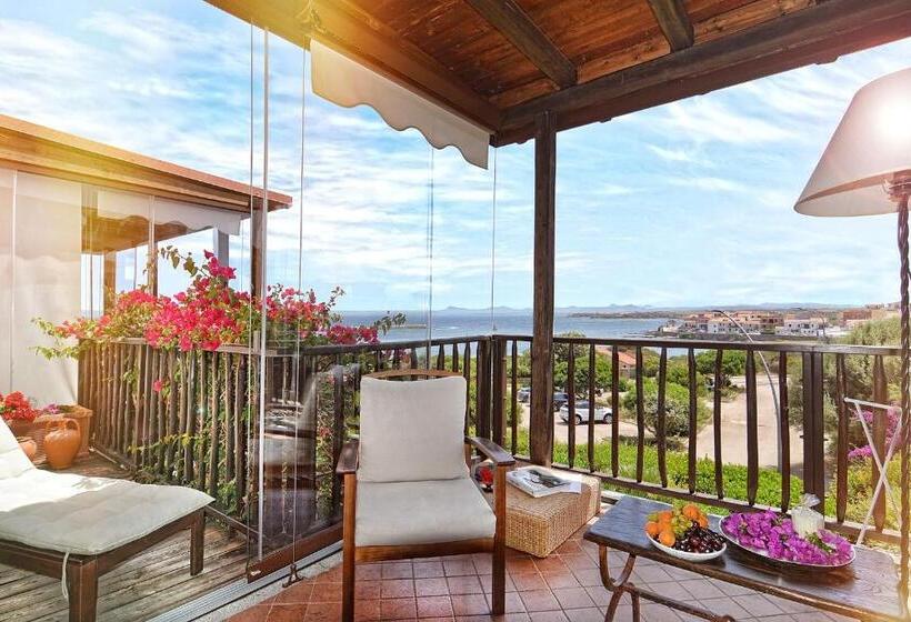 غرفة ديلوكس مطلّة علي البحر مزوَّدة بشُرفة, Karamare