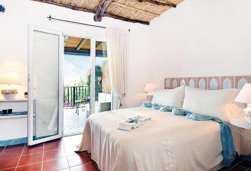 غرفة ديلوكس مطلّة علي البحر مزوَّدة بشُرفة, Karamare