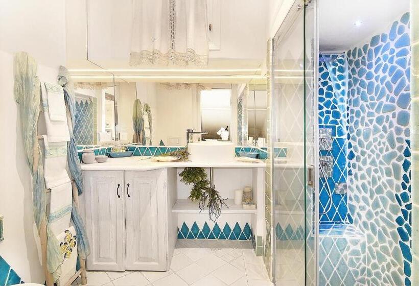 جناح جونيور مطلّ علي البحر, Karamare