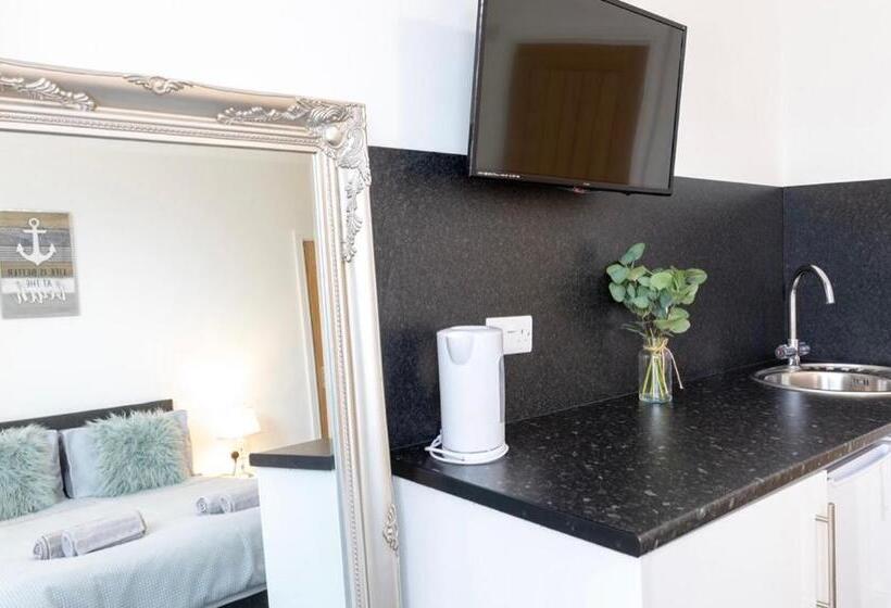 スタンダードルーム, Megs Island Guest House