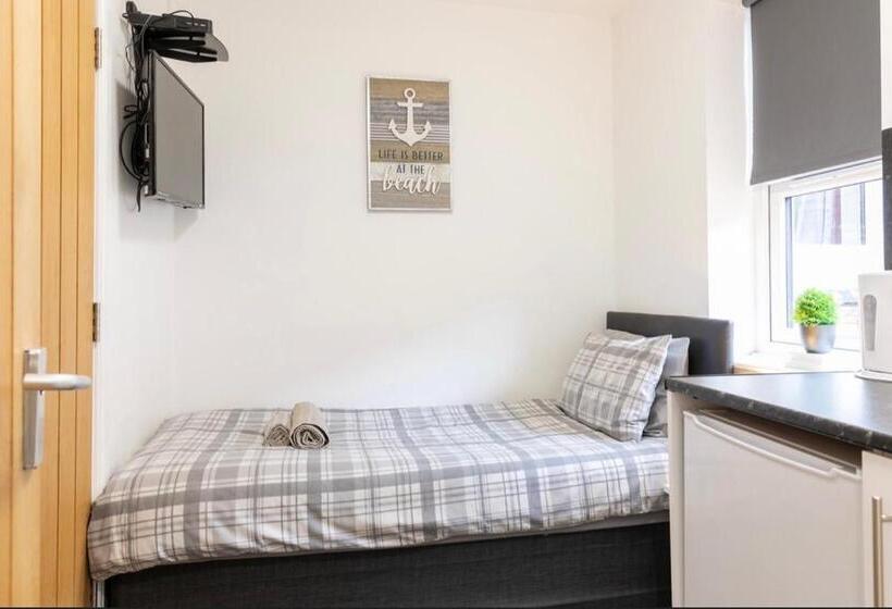 スタンダードシングルルーム, Megs Island Guest House