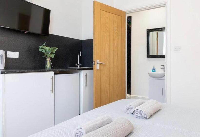 スタンダードルーム, Megs Island Guest House