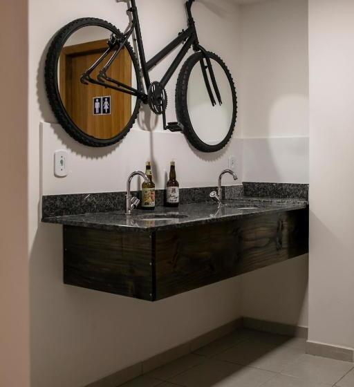 Стандартный внешний трехместный номер с ванной комнатой, Pousada Rua De Lazer