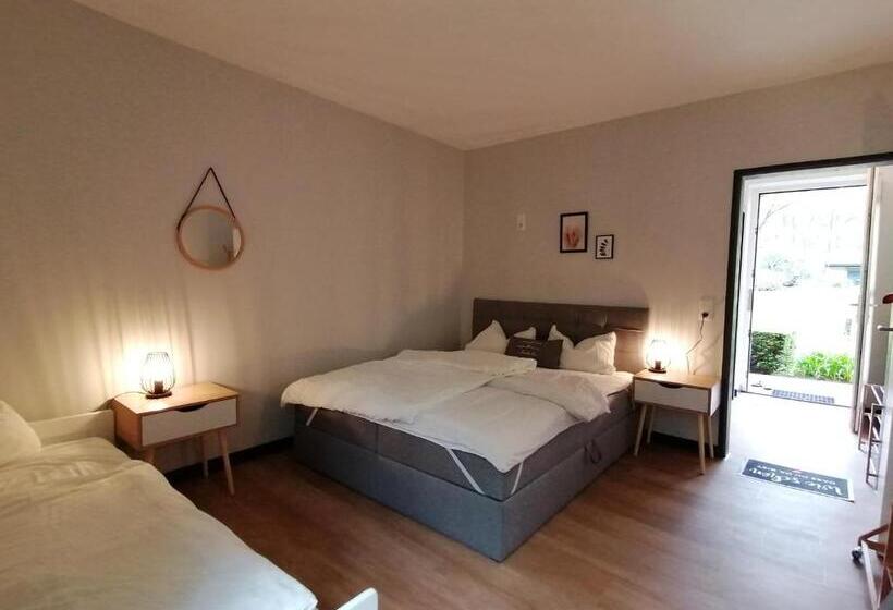 Четырехместный Номер Стандарт, Waldjugendherberge Uelsen