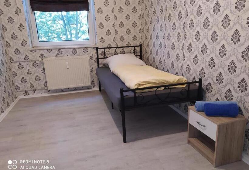 스탠다드 싱글 룸, Misha,s