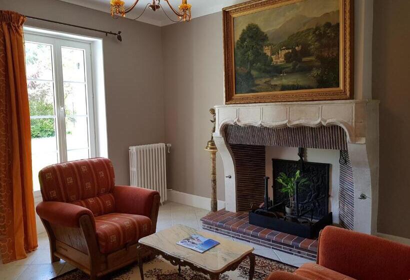 标准房带园景, Domaine De Pelouaille Chambre D Hôtes