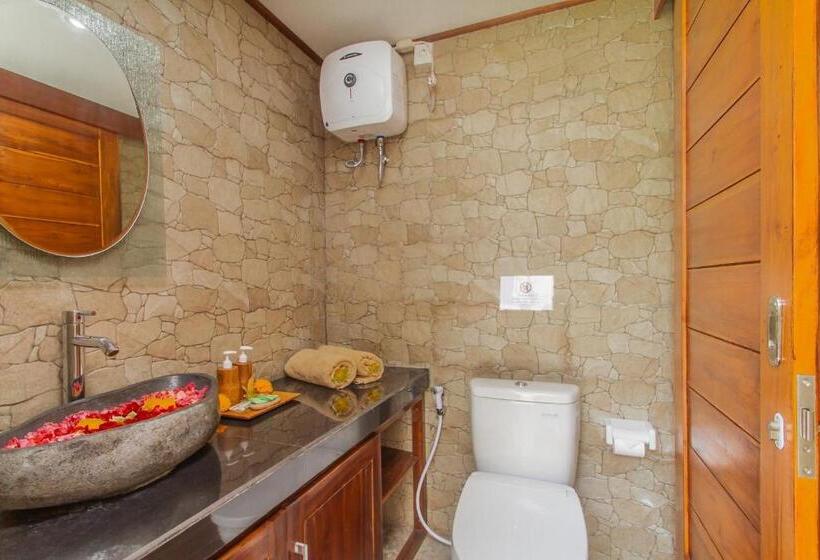 סוויטה נוף לגינה, Mailaku House