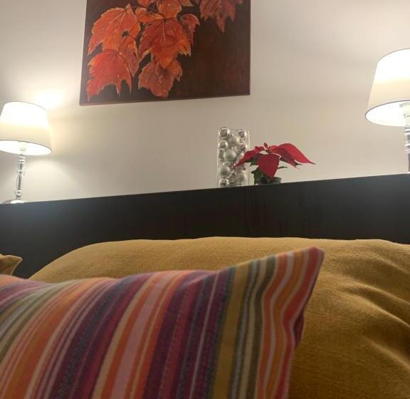 חדר יחיד בסיסי, Vila Alaró Ti