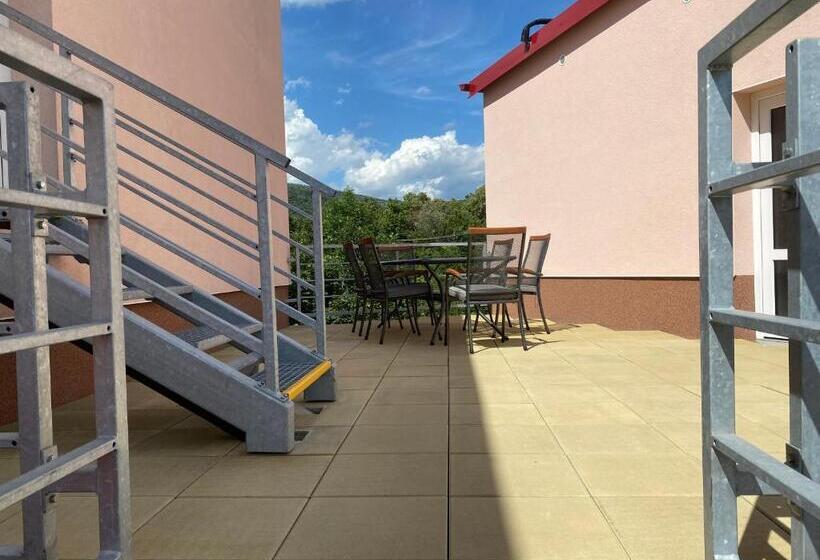 דירת שני חדרים, Apartmány Krupka