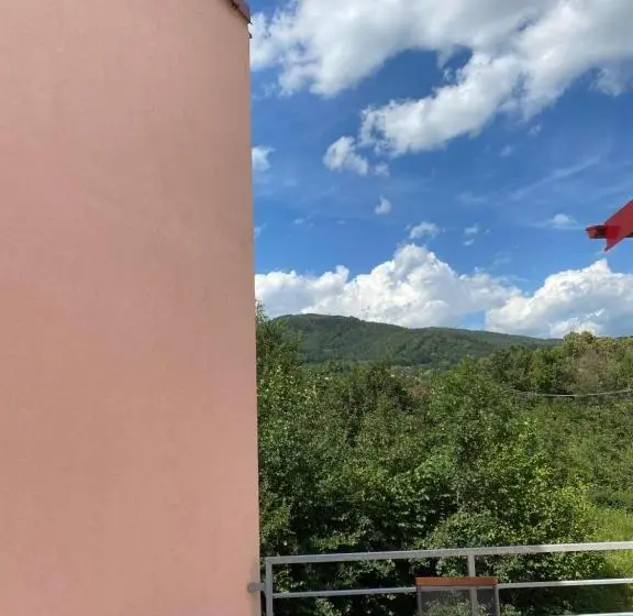 Appartamento 2 Camere da Letto, Apartmány Krupka