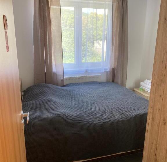 Апартаменты 2 Спальни, Apartmány Krupka
