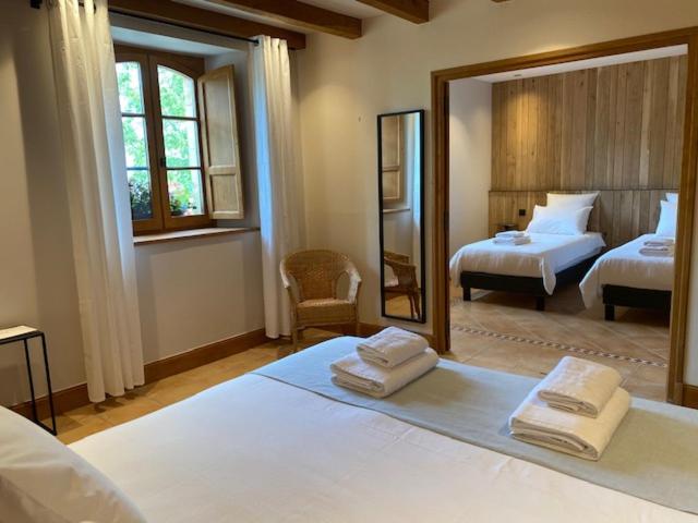 غرفة عائلية مطلّة علي الحديقة, Domaine De Cazal   Chambres D Hôtes Avec Piscine Au Cœur De 26 Hectares De Nature Préservée