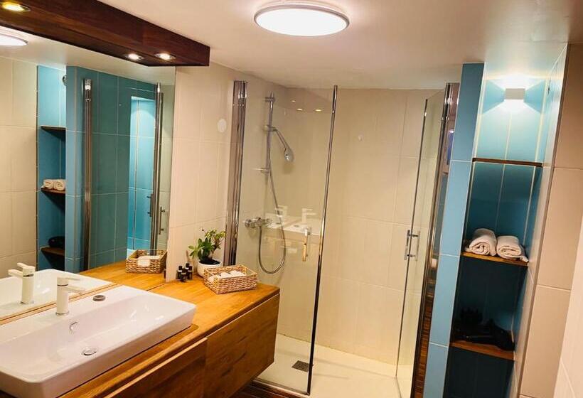 2 Bedrooms Apartment Mountain View, Family Suite With Garden And Amaizing View To Lugano