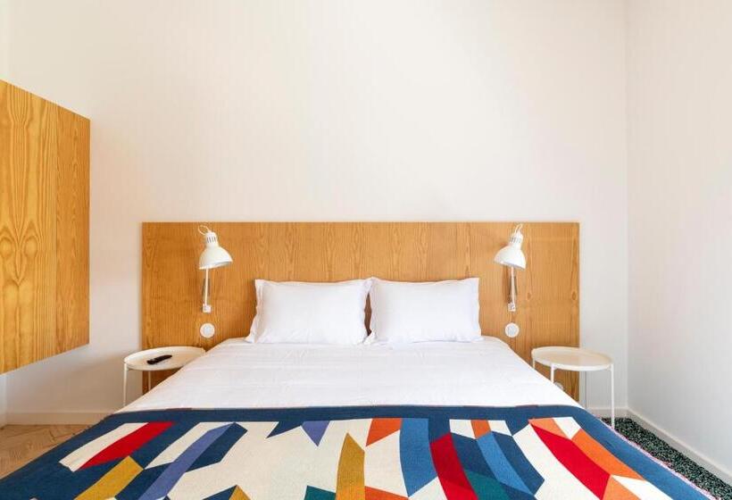 Camera Standard, Casa D´avó Dalina