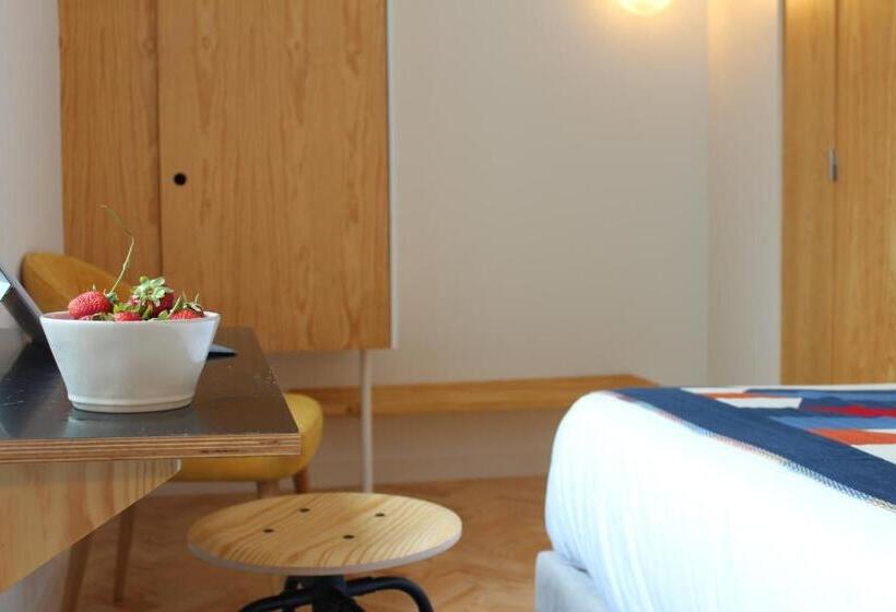 Camera Standard, Casa D´avó Dalina