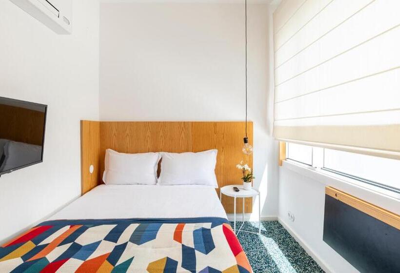 Camera Standard, Casa D´avó Dalina