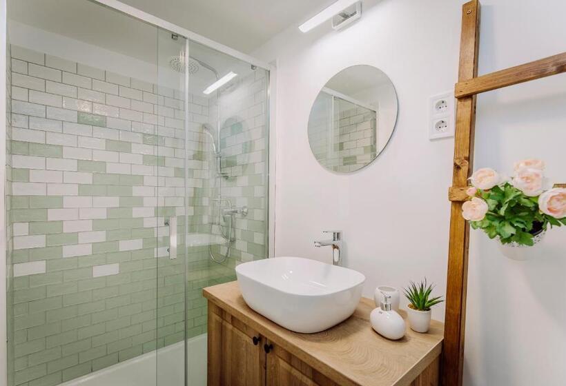 スタンダードインサイドビュールーム, Nádas Center Home Badacsony