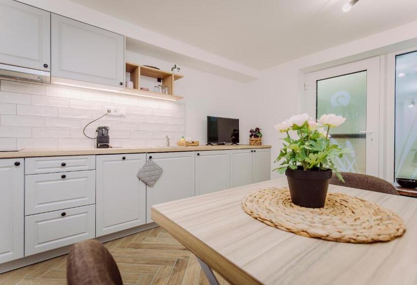 デラックスルーム, Nádas Center Home Badacsony