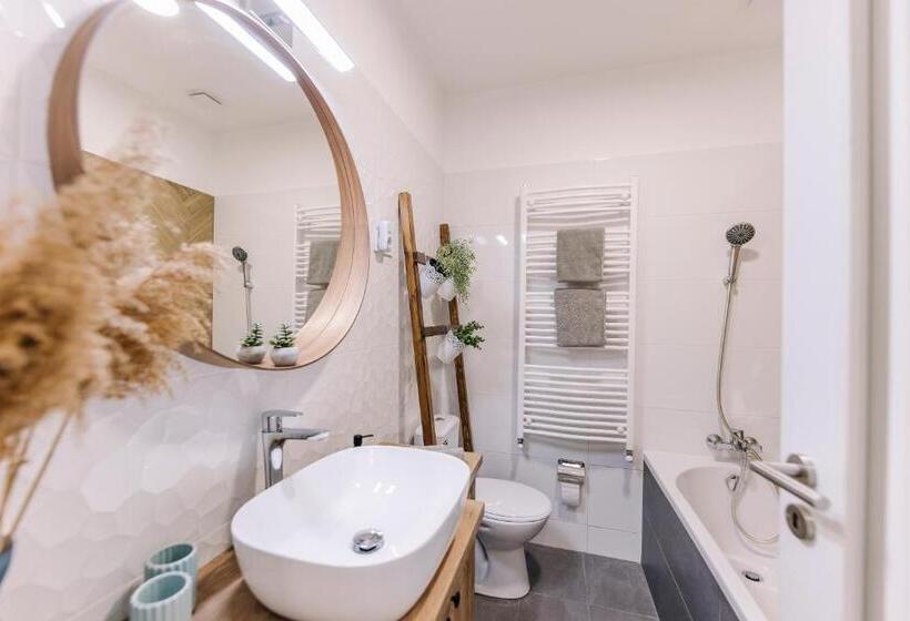 2ベッドルームアパートメント, Nádas Center Home Badacsony