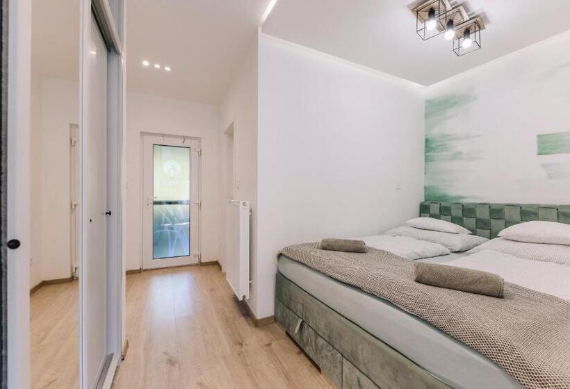 Семейный Номер, Nádas Center Home Badacsony