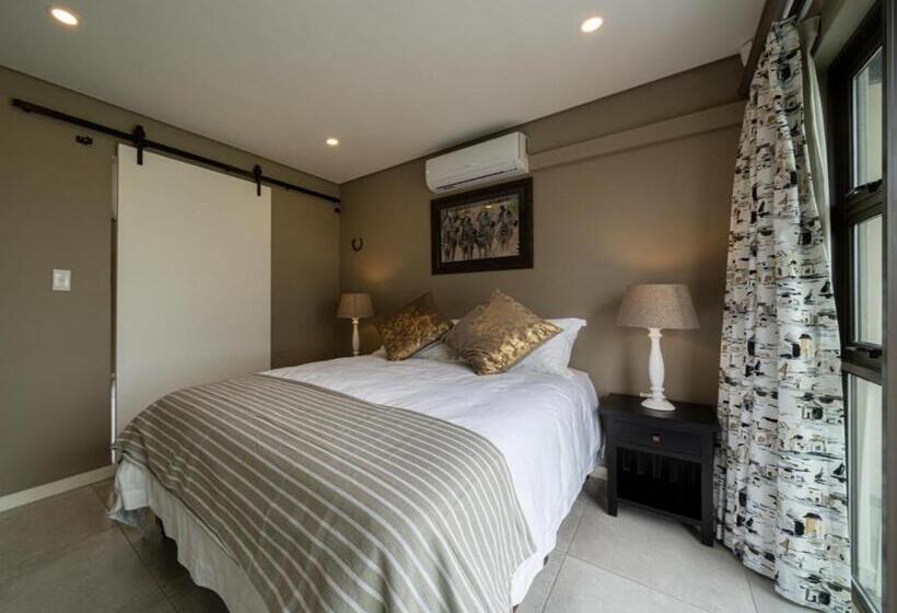 Номер Стандарт, Equestre Bnb