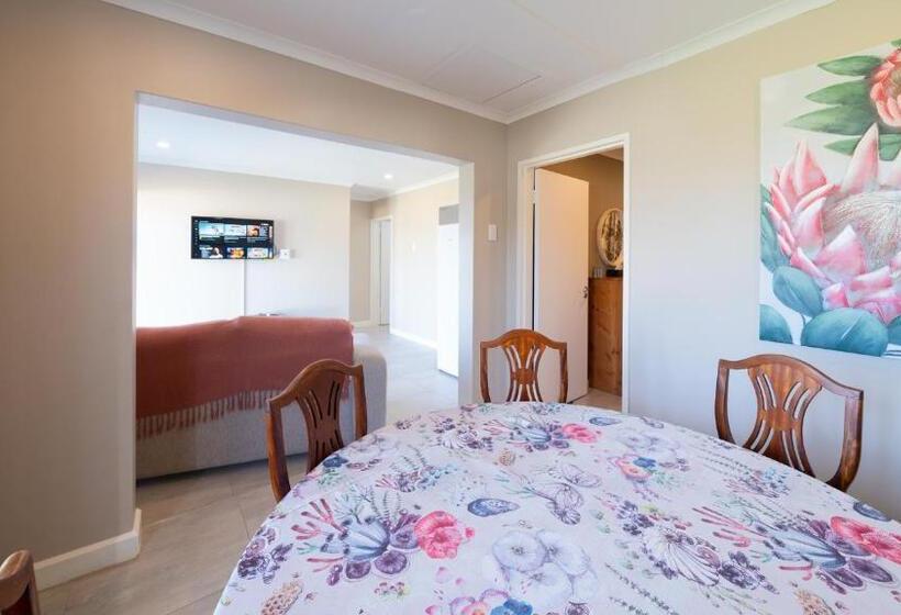 Шале 1 Спальня, Equestre Bnb