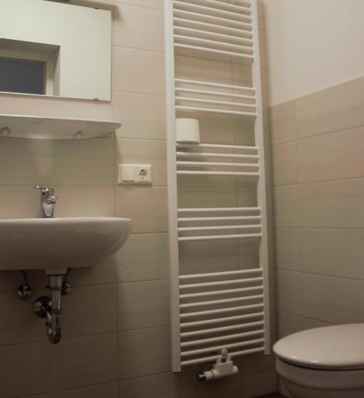 Номер Стандарт, Cvjm Peregrinus Herberge