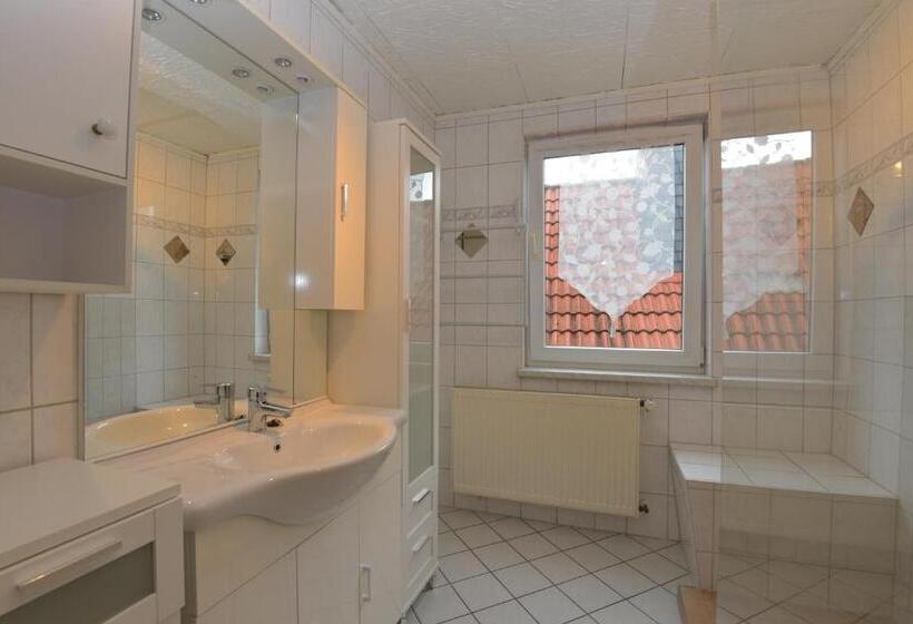 4间卧室的房子, Monteurhaus Arbeiterunterkunft Haus Markus Suhl