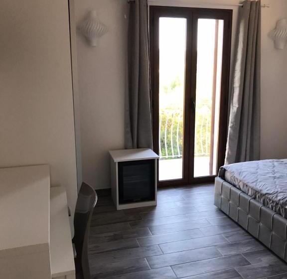 חדר דלוקס צדדי נוף לים, B&b Aly&emy