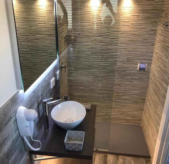 חדר דלוקס צדדי נוף לים, B&b Aly&emy